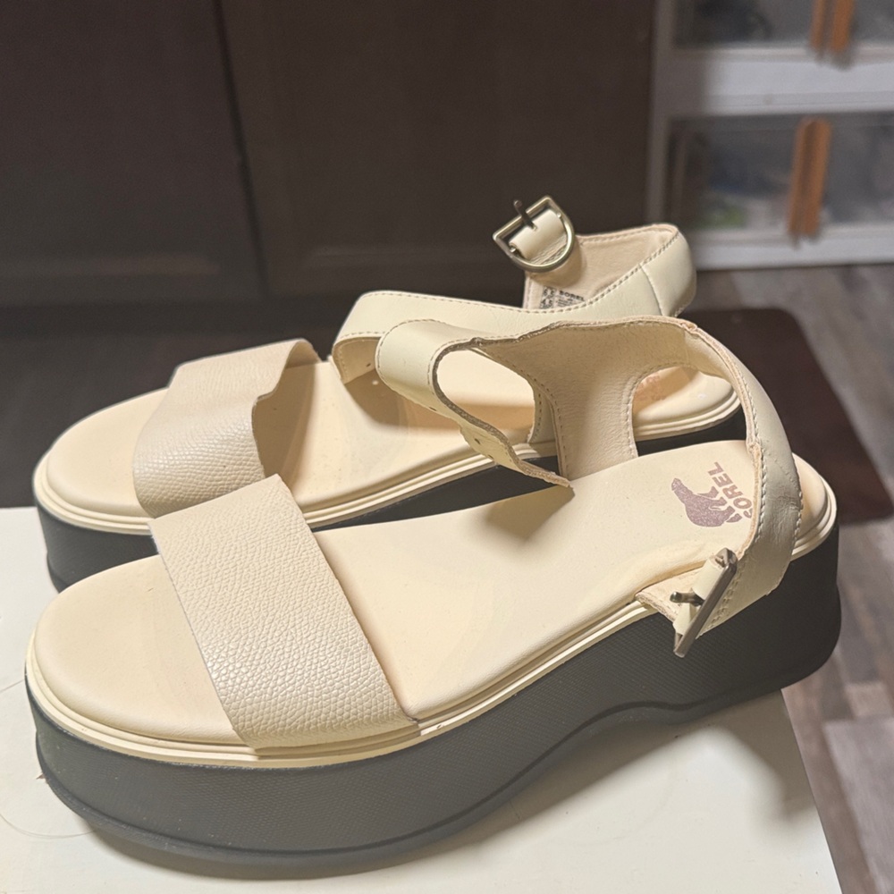 Sorel Women's Tan Sandals